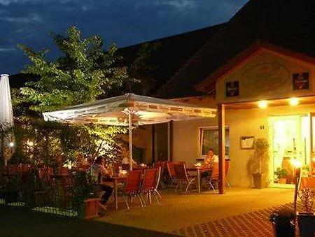 Hotel Garden Mit Kostenfreien Parkplaetzen 3*