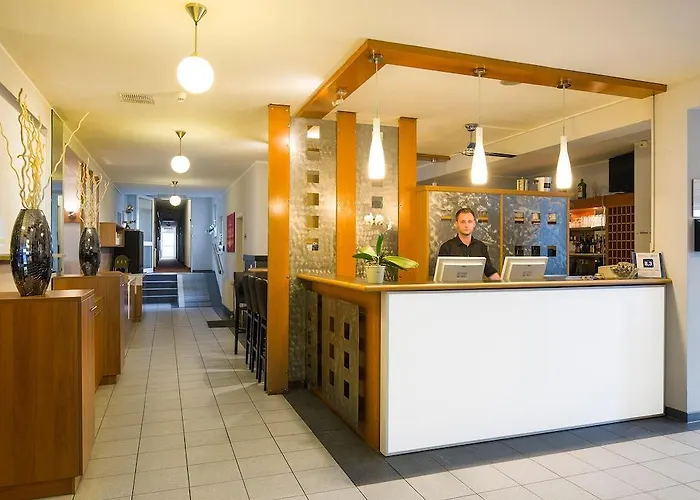 Hotel Garden Mit Kostenfreien Parkplaetzen 3*