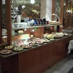 Отель Garden Mit Kostenfreien Parkplaetzen 3*