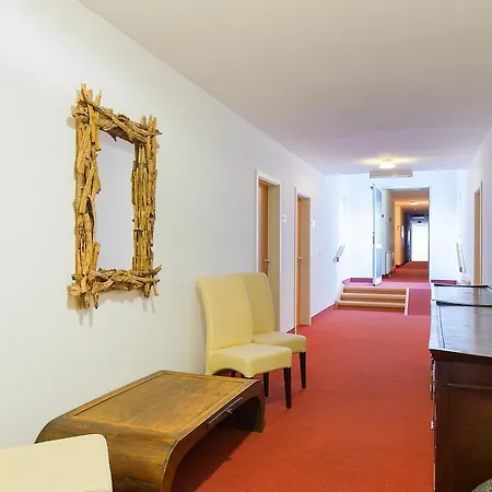 Garden Mit Kostenfreien Parkplaetzen Δρέσδη