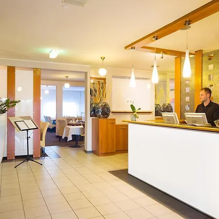 Garden Mit Kostenfreien Parkplaetzen 3*